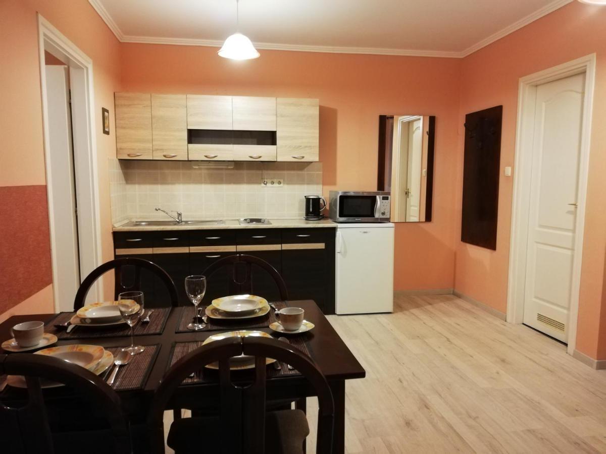 Voelgy Apartman Eger Extérieur photo