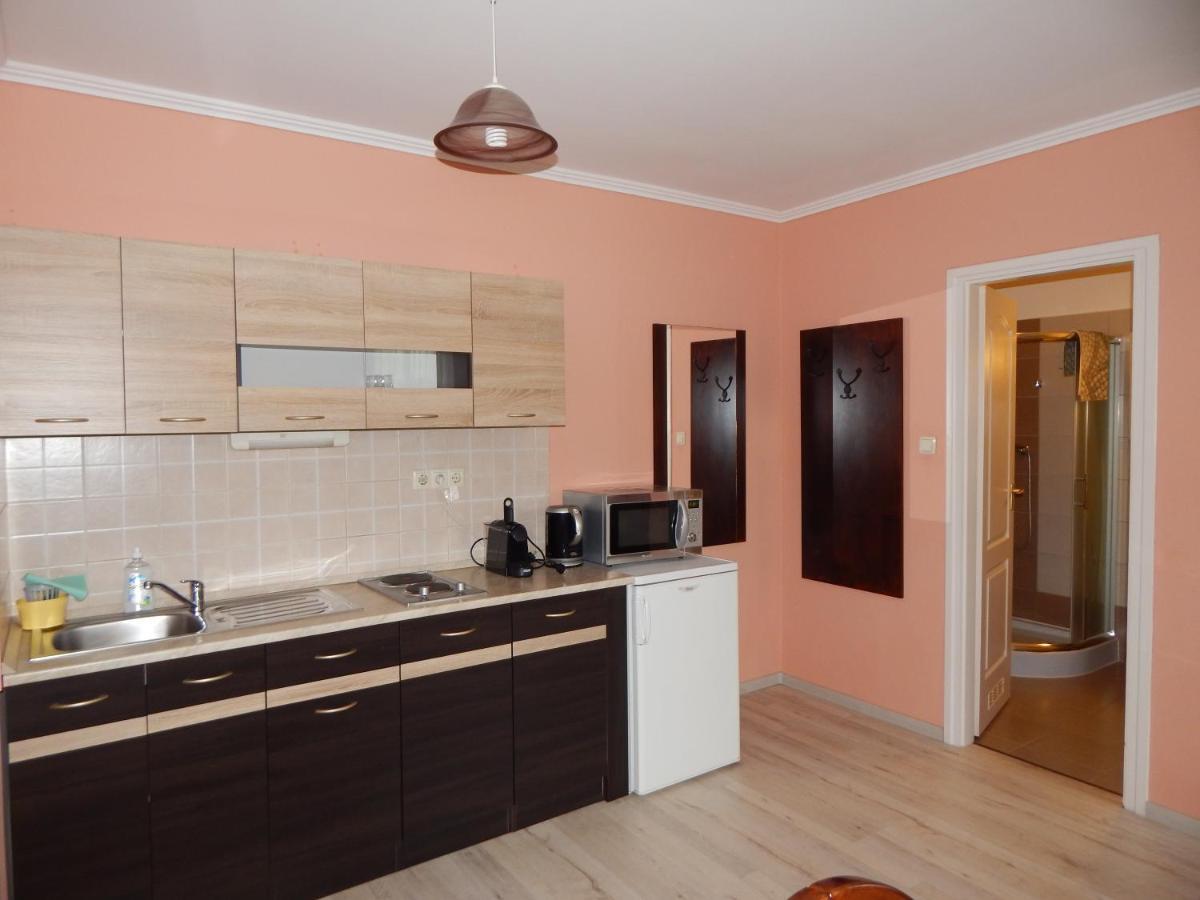 Voelgy Apartman Eger Extérieur photo