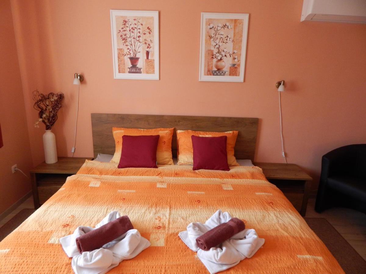 Voelgy Apartman Eger Extérieur photo