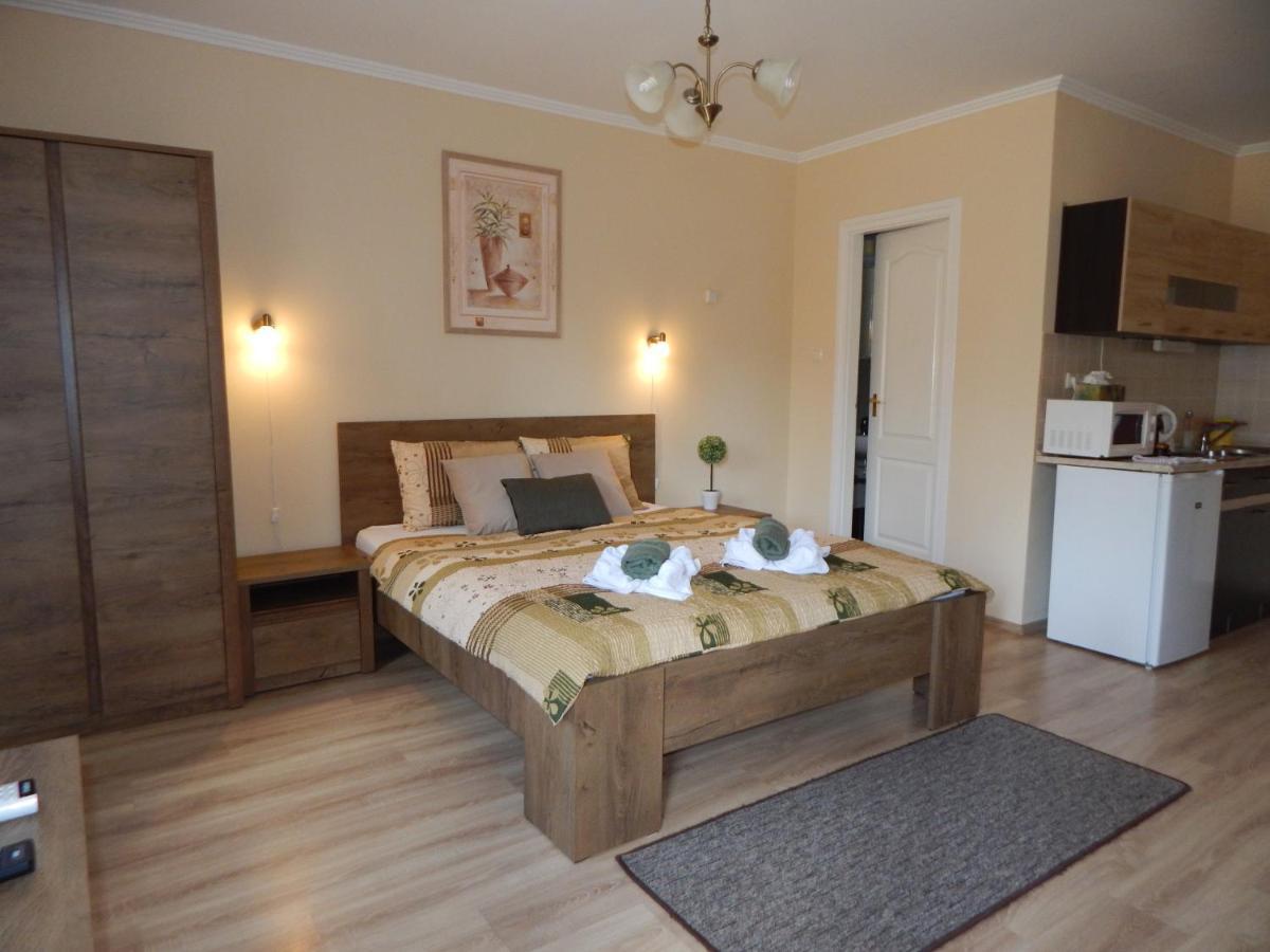 Voelgy Apartman Eger Extérieur photo