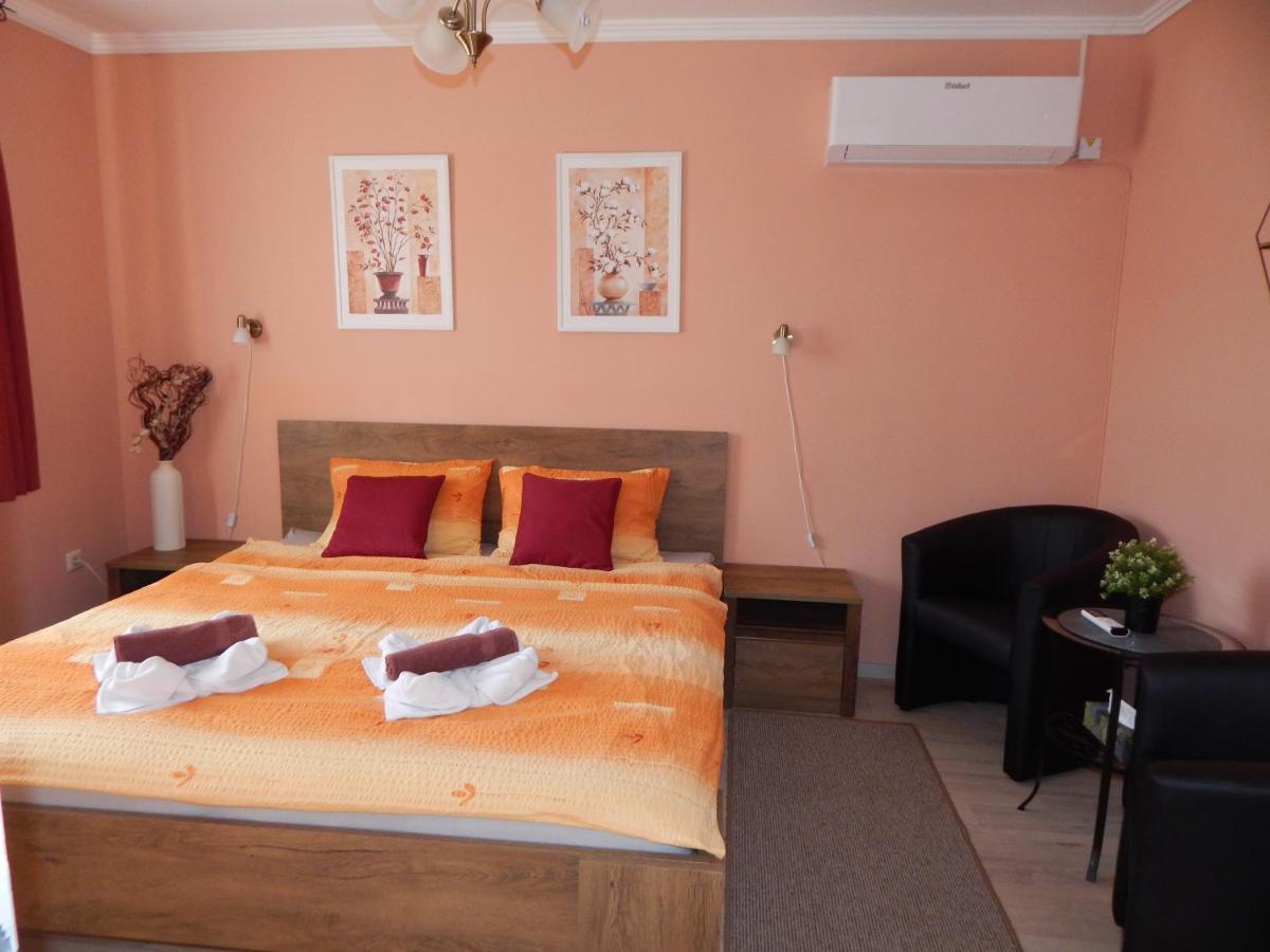 Voelgy Apartman Eger Extérieur photo