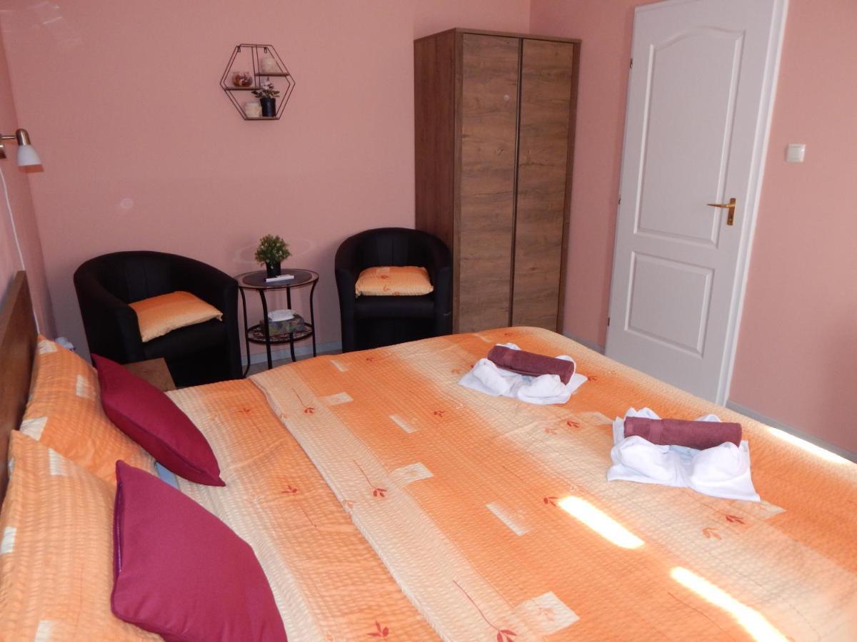 Voelgy Apartman Eger Extérieur photo
