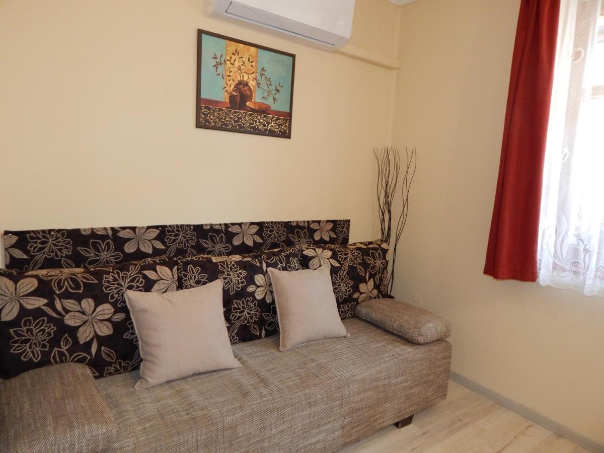 Voelgy Apartman Eger Extérieur photo