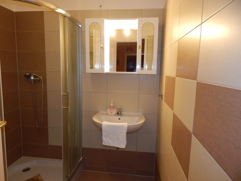 Voelgy Apartman Eger Extérieur photo