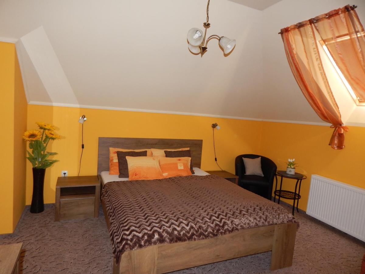 Voelgy Apartman Eger Extérieur photo