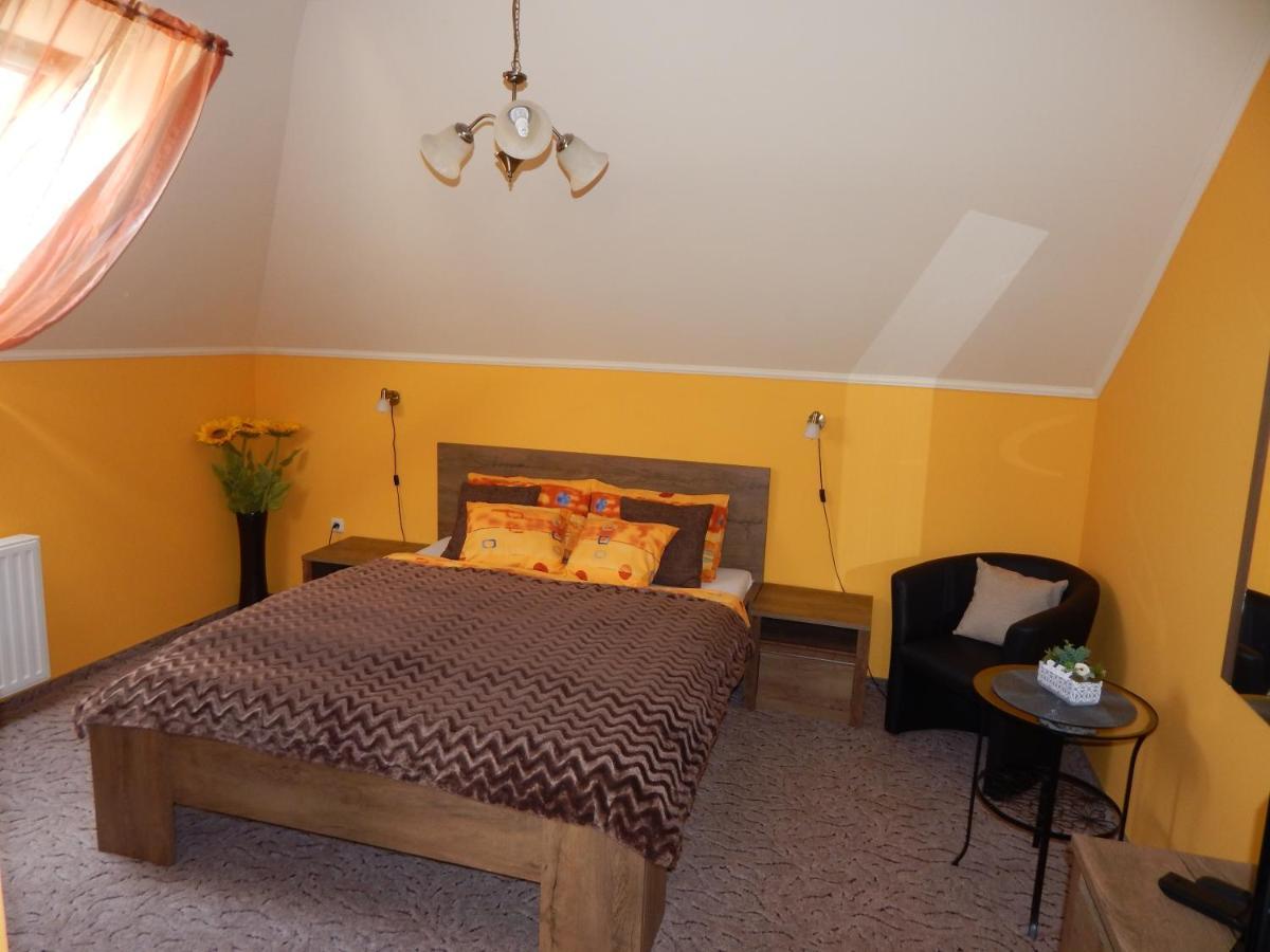 Voelgy Apartman Eger Extérieur photo