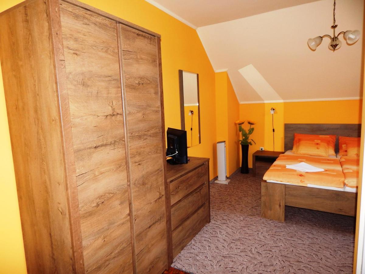 Voelgy Apartman Eger Extérieur photo